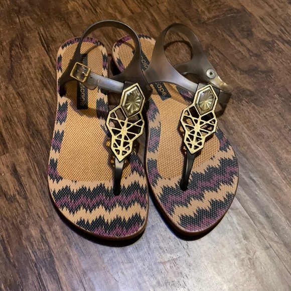 Tropical Escape Sandals - Picture 1 of 4